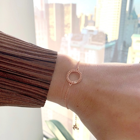 Adore Bracelet - Picture 2 of 4